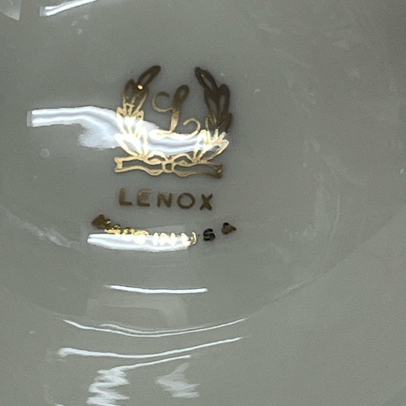 LENOX pair of Symphony Candle Holders, Ivory Gold Trim, Lenox Candlesticks - Picture 5 of 7